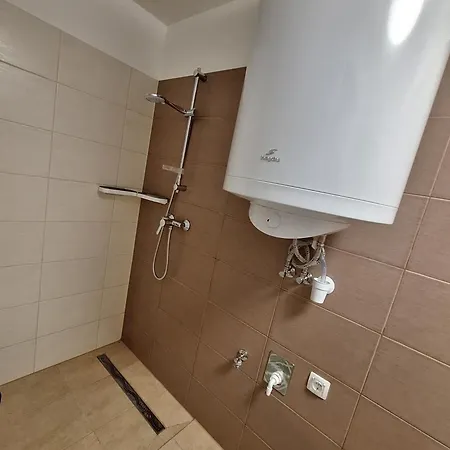 Orsegi Szent Marton Lak *
