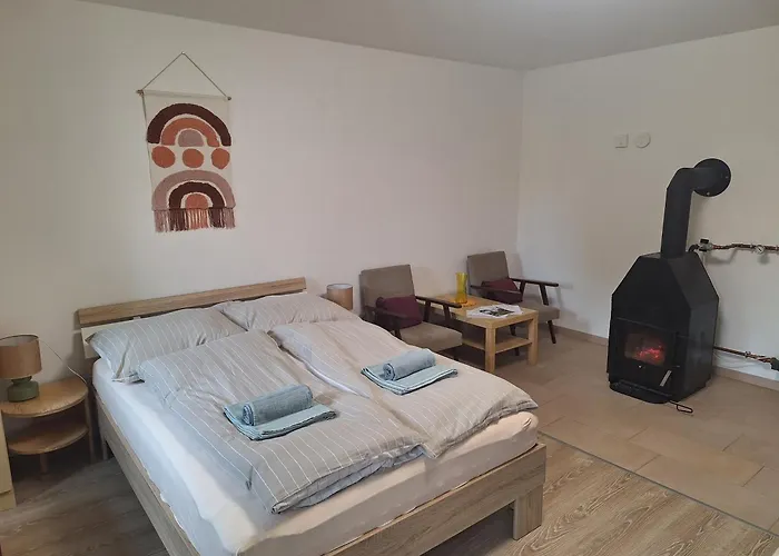 Orsegi Szent Marton Lak *